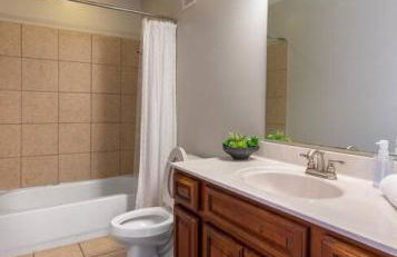 Broadway Suites - Stunning Downtown Condos - Foto 18