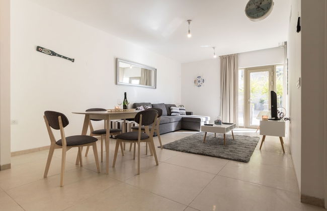 The Haneviim Court - Isrentals - Foto 80