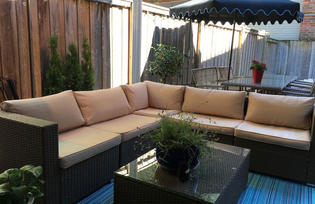 Beautiful 4BR Downtown House, Sleeps 10 - Photo 41