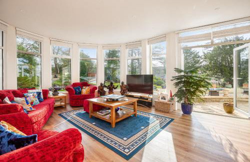 Stunning Apartment in Victorian Villa with Garden - Photo 12