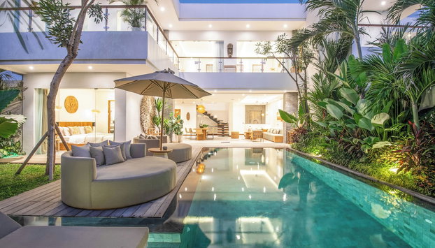 Coastal Comfort: Cozy 4BR Villa, 5 Min Walk to Finns Beach - Foto 2, Exterior