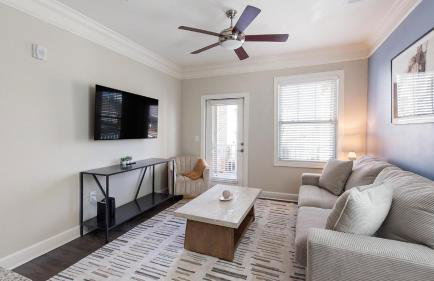 Landing Stylish 3BD Clubhouse Gym - Photo 35