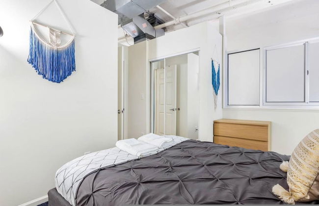 Loft Living in the Trendy Warehouse District - Foto 4