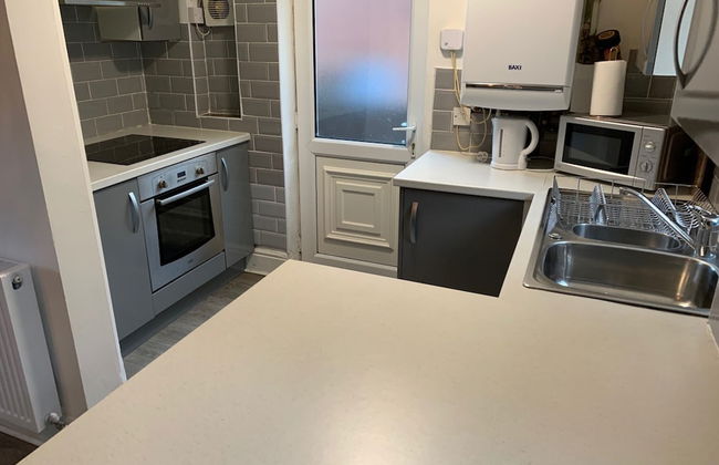 Bridge House 5 Beds up to 8 People Contractors Reunions Long or Short Stays - Foto 4