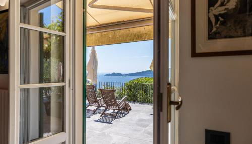 VILLA DUFOUR 1 Lusso, Spazio e Vista Mare - Foto 3