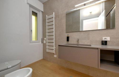 The Lake Giant with Lake View Renovated 2025 DesenzanoLoft Official Partner Homes & Villas by Marriott Bonvoy - Foto 48