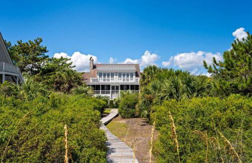 Relax and Enjoy the Spectacular Views in this Picturesque Home home - Foto 1