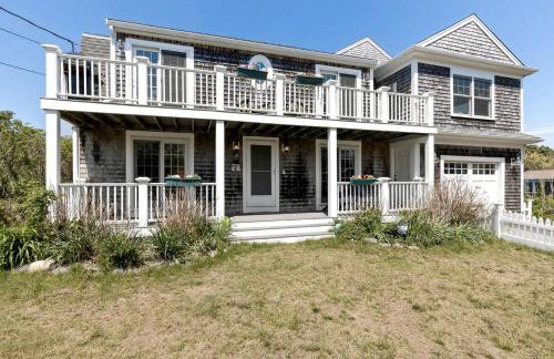 Breathtaking Cape Cod Beachhouse with Private Beach Access Near Sandwich, Massachusetts - Foto 1
