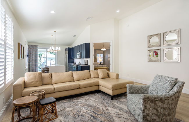 Tuscan Vacation Rental. Stylish 3-Bedroom Getaway Near Vanderbilt Beach Enjoy a Private Pool, Spacious Layout, and Modern Comforts Perfect for Families, Groups, and Pet-Friendly Stays - Foto 14