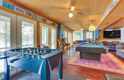 Huge Waterfront Home with Dock on Lake Wallenpaupack - Foto 27