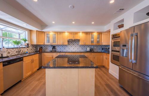 Hilltop Oasis - Foto 48