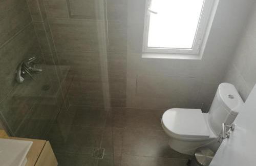 Comfortable Apartment Close to the Airport - Photo 16