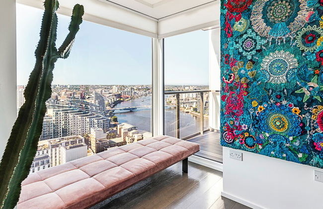 Luxurious 3-bed Sky-high Battersea Gem - Foto 20