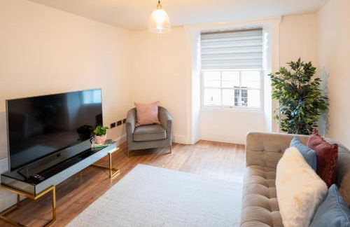 Luxury Flat Sleeps 3 Central Lyme Regis - Photo 7