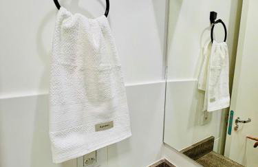 Apt 504 Luxury Design with Parking - Near Arena Airport - Foto 13