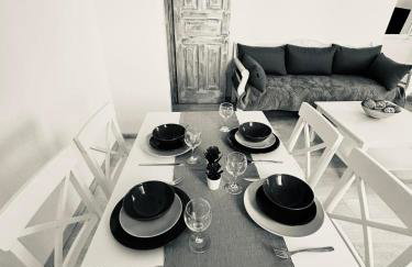 The Olive House - Photo 21