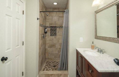 Walk to Sugar Mountain Resort | Cabin | Hot Tub - Foto 8