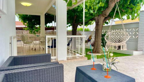 Villa acogedora con piscina privada ideal para familias - Foto 4, Garden