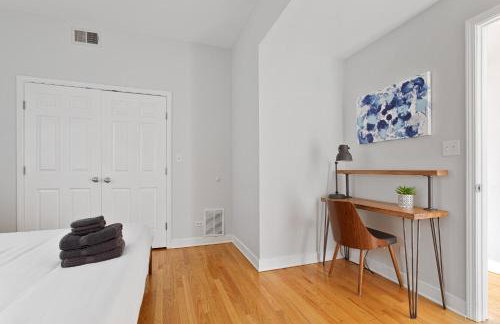 The Upscale Getaway Near Downtown - Foto 13