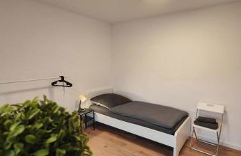 Voll-Ausgestatte Wohnung mit Balkon - Foto 9