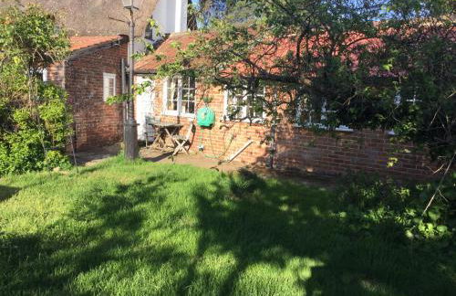 The Old Dairy, comfy 1 bedroom apartment with lounge,bathroom and kitchenette near town, pubs and walks - Foto 15