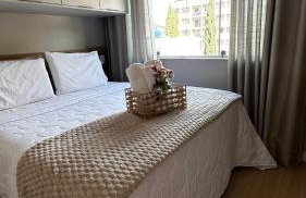 Apartamento sofisticado com garagem no centro - Foto 2