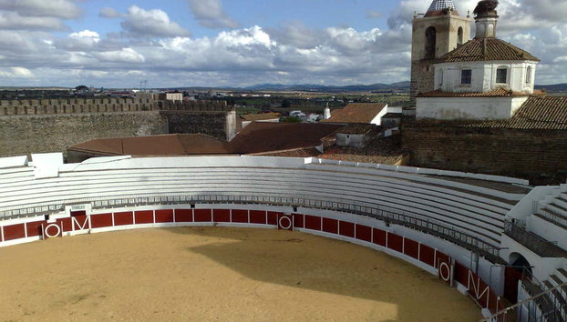 Visita guiada por Fregenal de la Sierra - Foto 2, Plaza de toros dentro del castillo