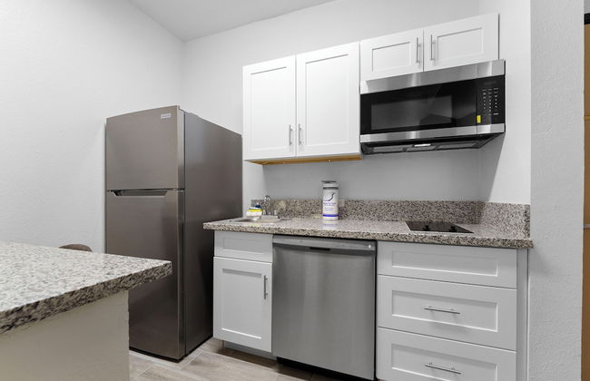 Metro Chandler Extended Stay - Photo 42