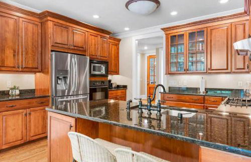 Lush Palace Has Power and Water, MTR Options - Foto 2