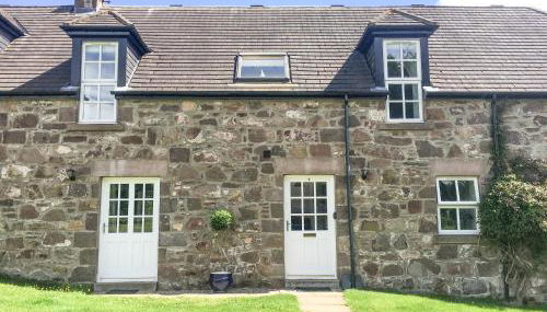 Dunnottar Woods House - Photo 1