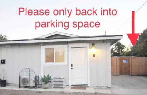 Cozy 2B1B Guest House with Private Entrance and Parking - Foto 37