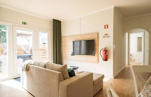 Cozy home with jacuzzi - near the airport - Photo 13