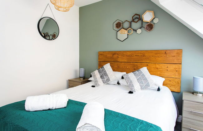 Portland Apartments 198 - Photo 2