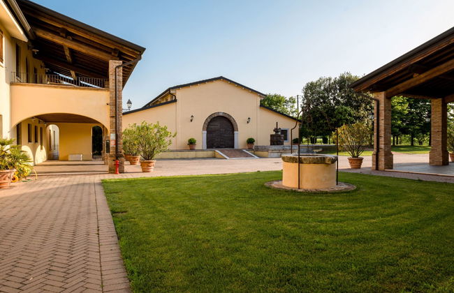 2 bedroom Apartment in Desenzano del Garda with swimming pool and garden - Photo 28