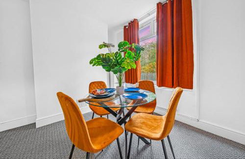 Clover House Stunning Cosy Cottage 3BR By AltoLuxo Short Lets & Serviced Accommodation With Free WiFi & Parking - Foto 20