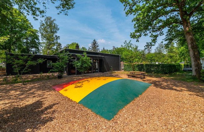 Nice Chalet in a Holiday Park - Foto 21