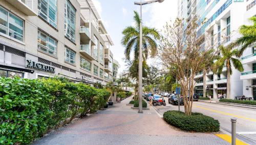 1BR Miami Retreat with BBQ, Pool, & Skyline Views - Foto 3