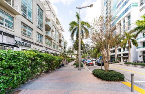 1BR Miami Retreat with BBQ, Pool, & Skyline Views - Foto 3