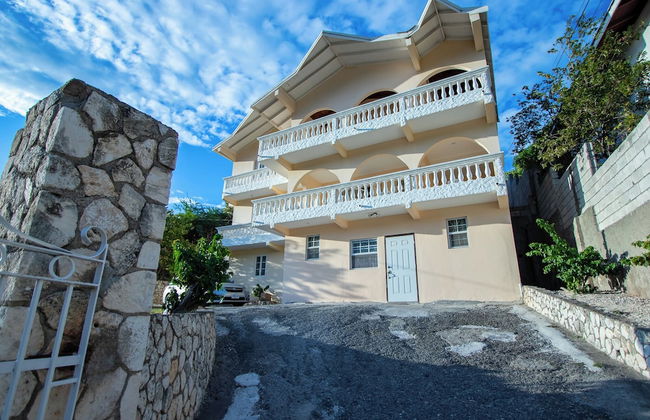 Entire Homestay In Kingston - by Airport - Foto 1