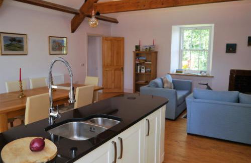 Rusko Stables - Foto 4