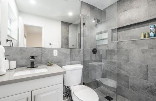 New Apt 2 Bed 2 Bath with Amazing PATIO - Foto 34