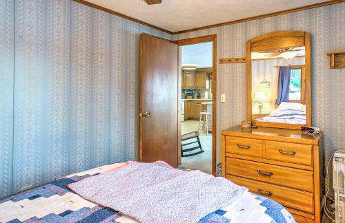 Scenic Lyman Home on Swan Pond with Wraparound Deck! - Foto 17