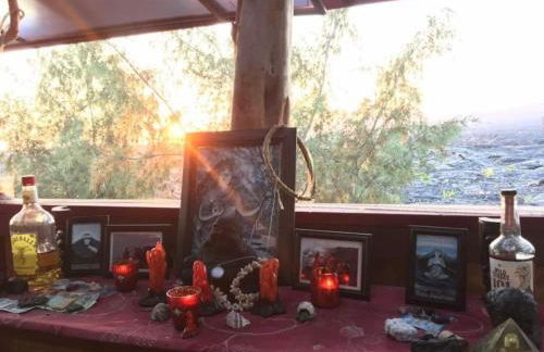 THE MAGICAL LAVA TEMPLE with EPIC Volcano Views! - Foto 20