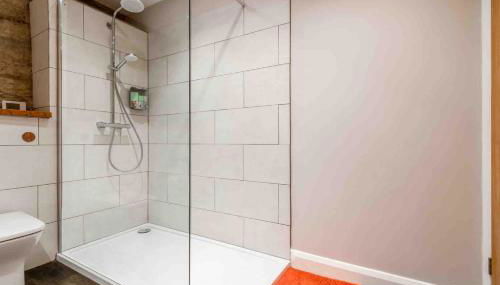 Historic conversion, private parking - near Bath - Foto 5, Shower