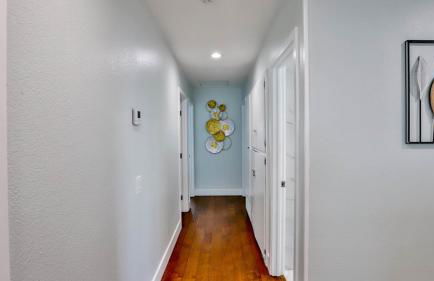 H&H Modern Lux 4BD 1 King Suite 3 Queen SoCal Disney - Foto 29