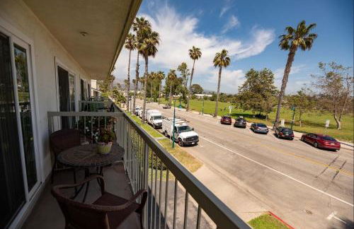 Beautiful 1 Bed Beach Balcony Condo #207 - Photo 7