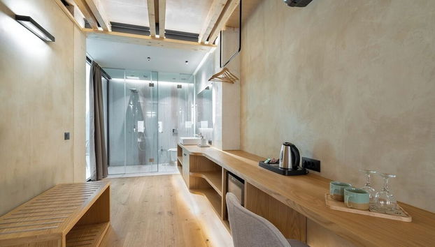 Poem Suites - Photo 2, Room