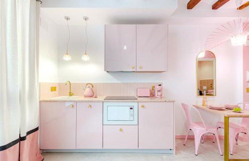 Glamorous pink studio in city center - Photo 15