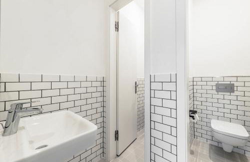 Mitte Loft group & family friendly, 150m2, 2BRs, 2Bathrooms, living & dinning room , 4 - 8 Guests - Foto 18