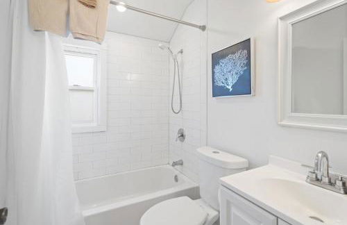 2-Bed Home by the Bay - Foto 31